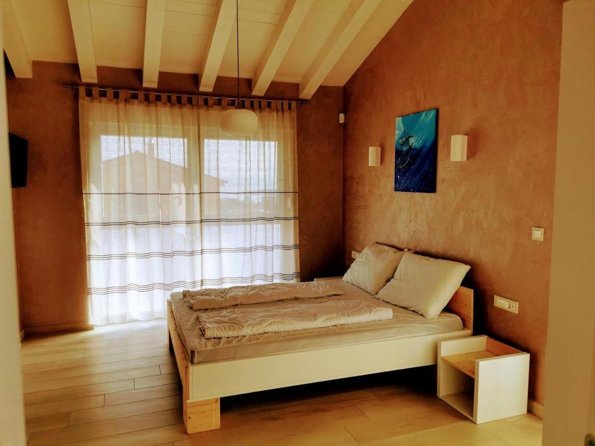 Villa Olivia - New And Modern House With Pool, Souna, Jacuzzi & Playground, Liznjan - Istra Kültér fotó